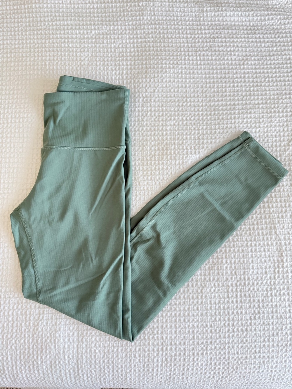 Lululemon sage green leggings size 6